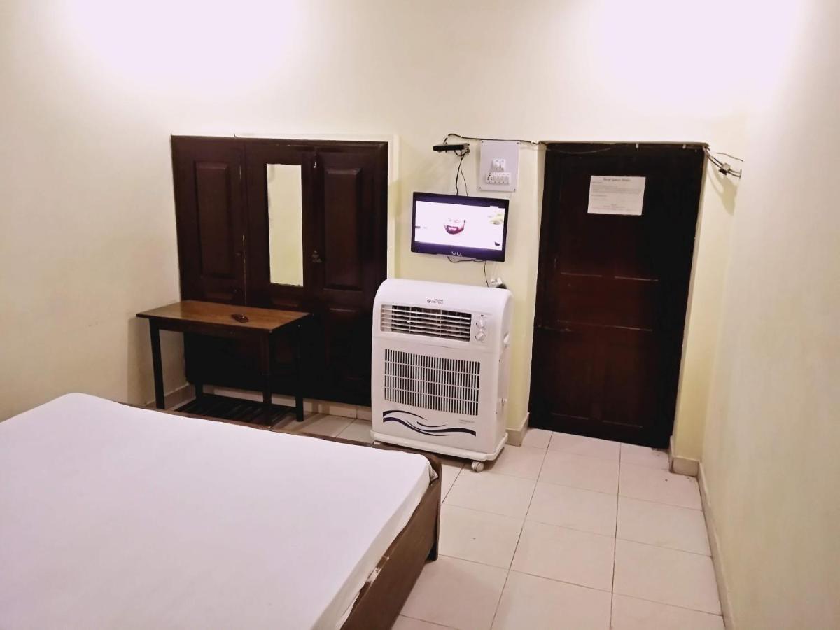 Roop Guest House Lucknow Dış mekan fotoğraf